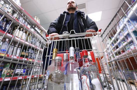 Евгений Брюн - В Минздраве считают алкоголь одной из причин роста смертности трудоспособного населения - pnp.ru - Россия