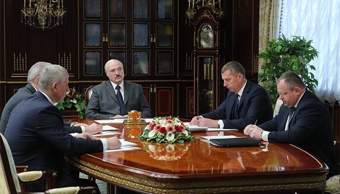 Александр Лукашенко - Лукашенко: государственная поддержка не должна оказываться огулом - naviny.by