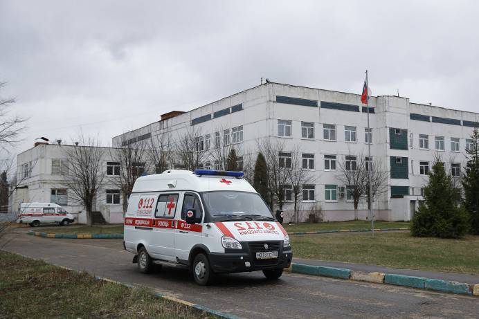 Минздрав РФ: Более 100 медиков скончались из-за коронавируса - vm.ru - Россия - Минздрав