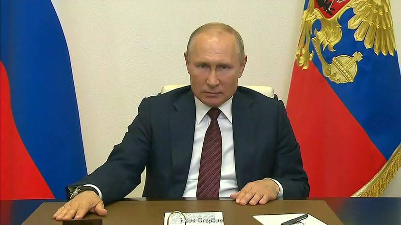Владимир Путин - Путин назначил даты проведения парада Победы и шествия «Бессмертного полка» - russian.rt.com