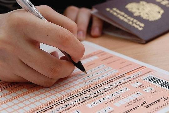 Татьяна Руженцова - ЕГЭ разрешат сдавать без масок и перчаток - versia.ru