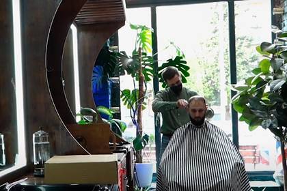 Российский парикмахер подстриг полсотни клиентов за день без перерыва - lenta.ru - Россия - Кострома