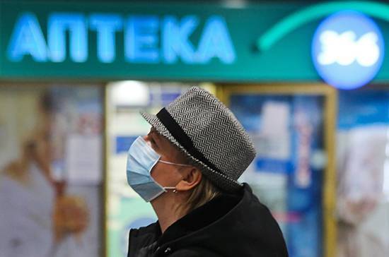 Виктор Евтухов - Аптеки хотят избавить от обязанности продавать маски - pnp.ru - Россия - Минздрав