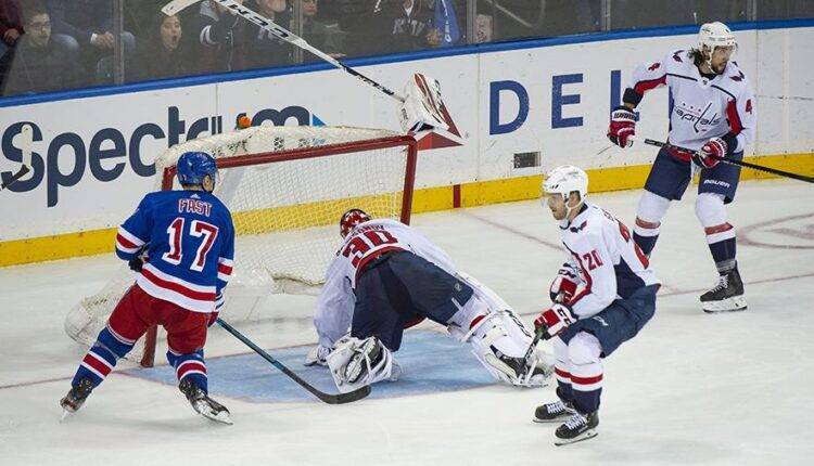 Гэри Беттмэн - НХЛ возобновит сезон с плей-офф в формате из 24 клубов - newtvnews.ru