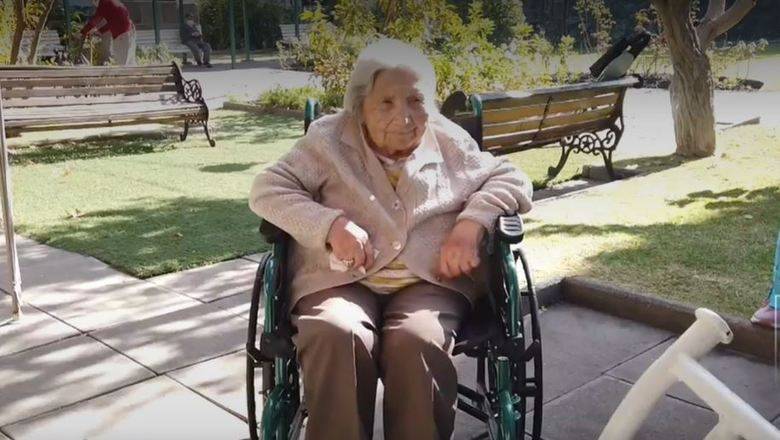 Постоялица дома престарелых в Чили вылечилась от коронавируса в 111 лет - newizv.ru - Испания - Чили