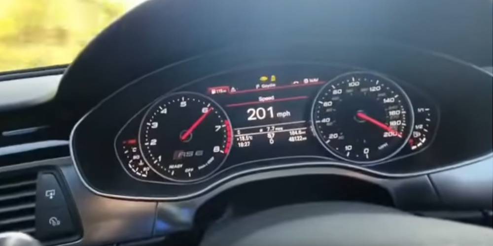 Нарушитель разогнался на Audi до 325 км/ч. Теперь его разыскивает полиция - autonews.ru - Англия
