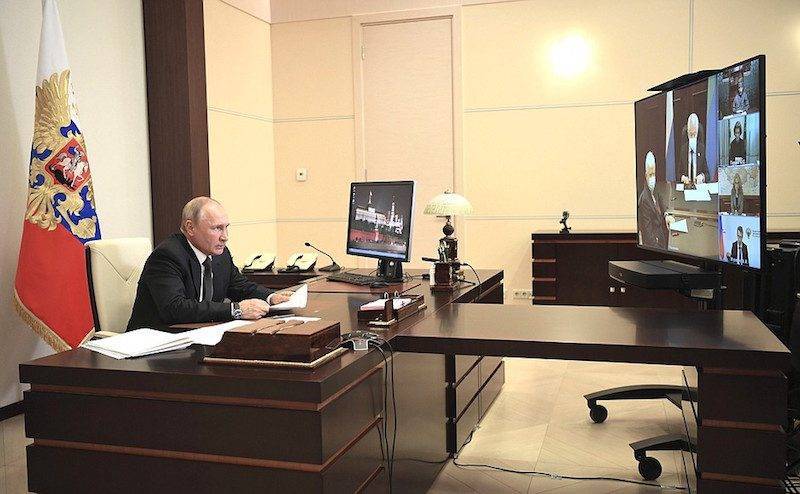 Владимир Путин - Как брошенная Путиным ручка превратилась главного героя российских новостей - bloknot.ru - Россия