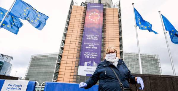 ЕС будет «выдавливать» пандемию антикризисным планом с кредитами и грантами - eadaily.com - Франция - Германия