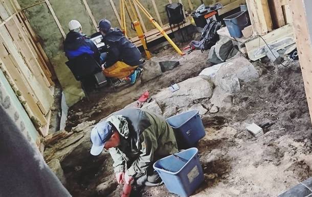 Семейная пара во время ремонта в доме нашла могилу викинга - korrespondent.net - Норвегия - Находка