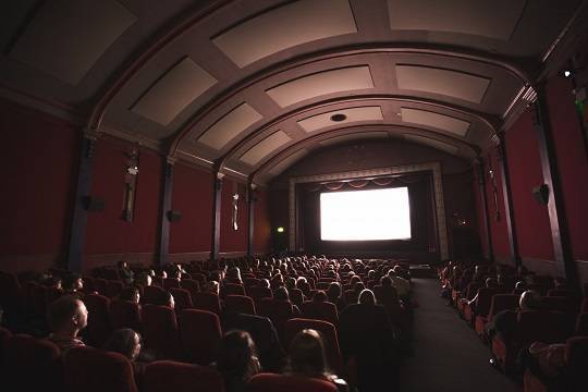 Роспотребнадзор прояснил правила работы кинотеатров во время пандемии коронавируса - versia.ru