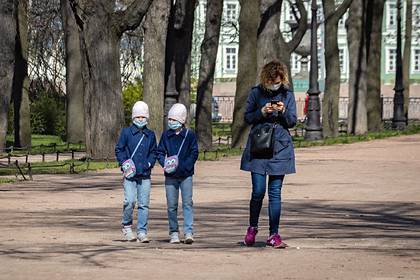 Нина Петроченко - Россиянам раскрыли секреты воспитания детей на самоизоляции - lenta.ru - Москва