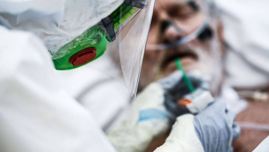 В Египте за сутки зафиксировано рекордное число случаев коронавируса - gazeta.ru - Ухань - Египет - Минздрав