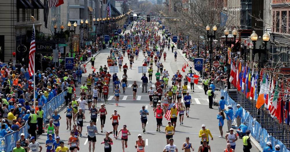 Бостонский марафон отменили впервые за 124-летнюю историю - ren.tv - Сша