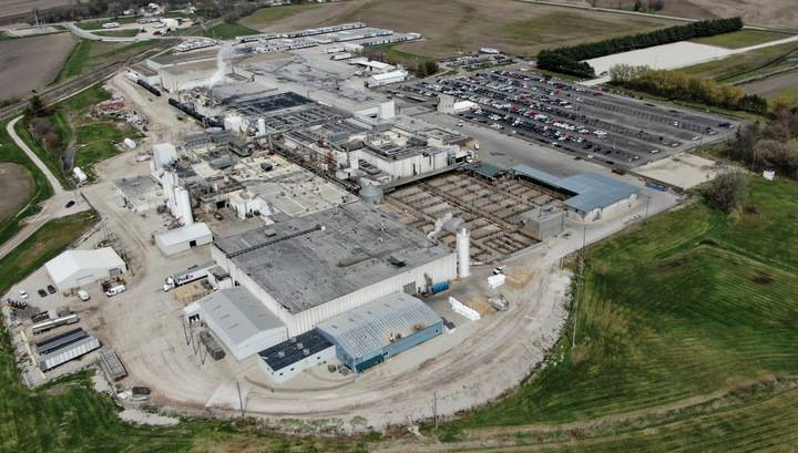 Дональд Трамп - Крупный мясной производитель вынужден закрыть завод в США - vesti.ru - Сша - штат Айова
