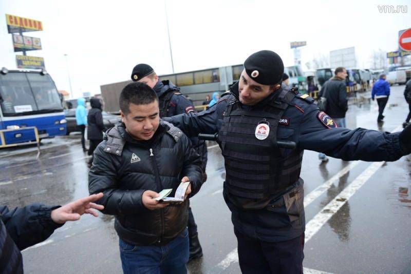 МВД предложило установить слежку за приезжими по мобильному приложению «Мигрант» - bloknot.ru - Россия