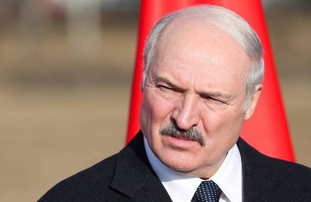 Александр Лукашенко - Наталья Эйсмонт - Пресс-секретарь Лукашенко объяснила, почему белорусский президент не сдал тест на коронавирус - newtvnews.ru - Белоруссия