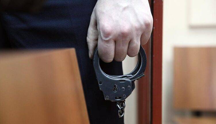 Суд в Москве отказался арестовывать напавшего на полицейского - newtvnews.ru - Россия - Москва