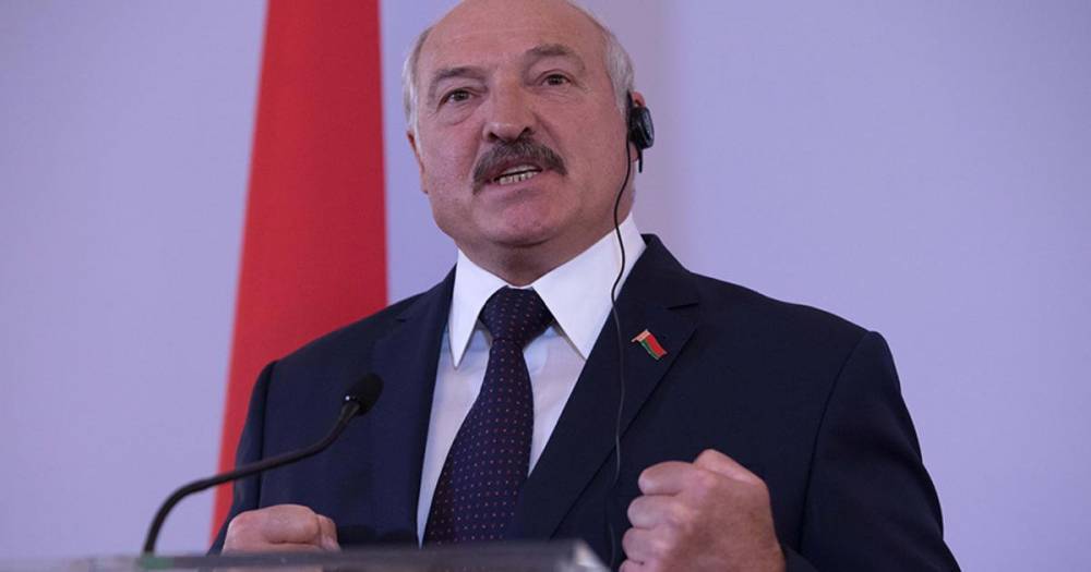 Александр Лукашенко - Лукашенко отказался отменять парад 9 мая из-за эпидемии коронавируса - ren.tv - Белоруссия