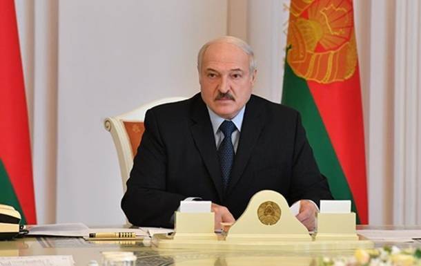Александр Лукашенко - Лукашенко решил не отменять в Беларуси парад на 9 мая - korrespondent.net - Белоруссия
