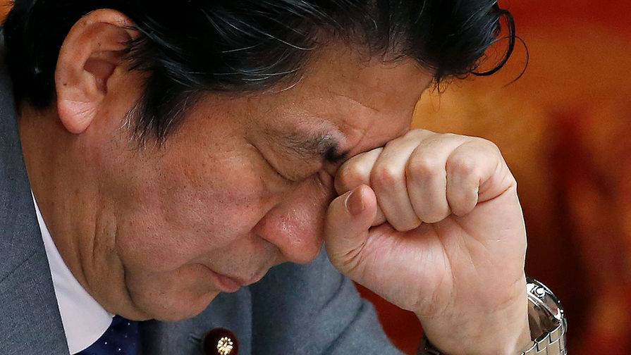 Синдзо Абэ - Япония может продлить режим ЧС до конца мая - gazeta.ru - Ухань - Япония