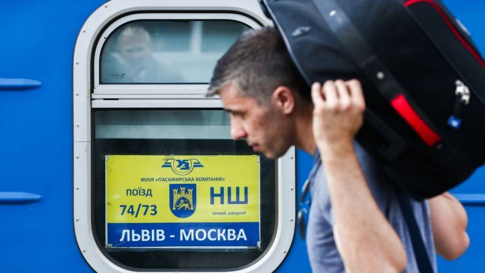 Из-за COVID-19 украинским гастарбайтерам полностью запретят выезд в Россию и ЕС - riafan.ru - Россия - Украина - Киев - Евросоюз