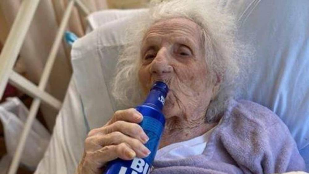 103-летняя пенсионерка победила коронавирус, хотя родственники уже прощались с ней - germania.one - Usa - штат Массачусетс