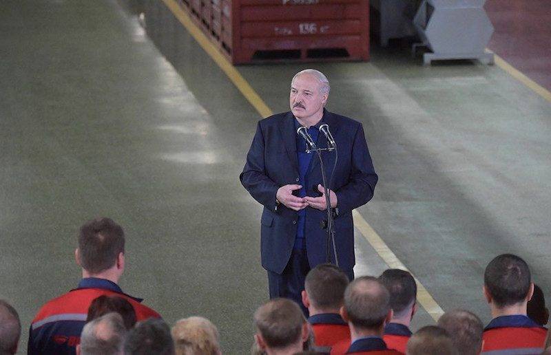 Александр Лукашенко - «Зависть на самом высоком уровне»: Лукашенко пообещал всех вылечить - bloknot.ru - Белоруссия - Минск