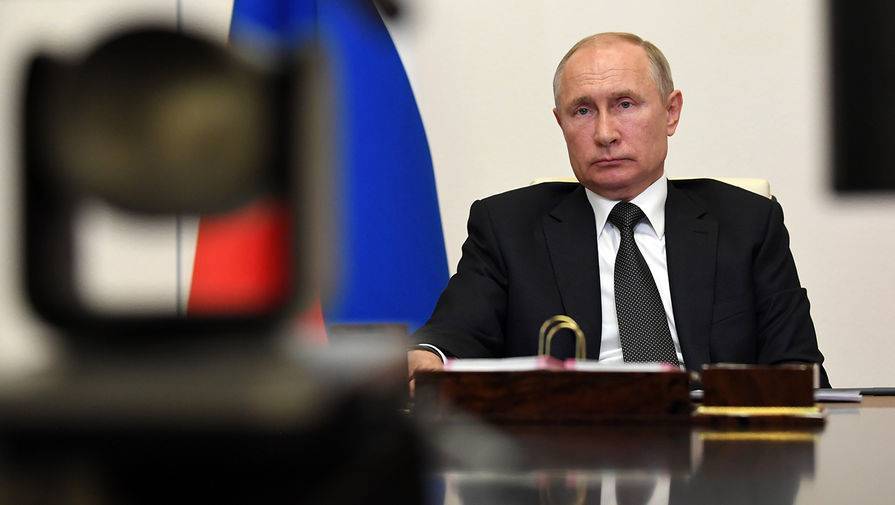 Владимир Путин - Путин заявил, что при открытии границ РФ в первую очередь будут учитываться мнения медиков - gazeta.ru - Россия