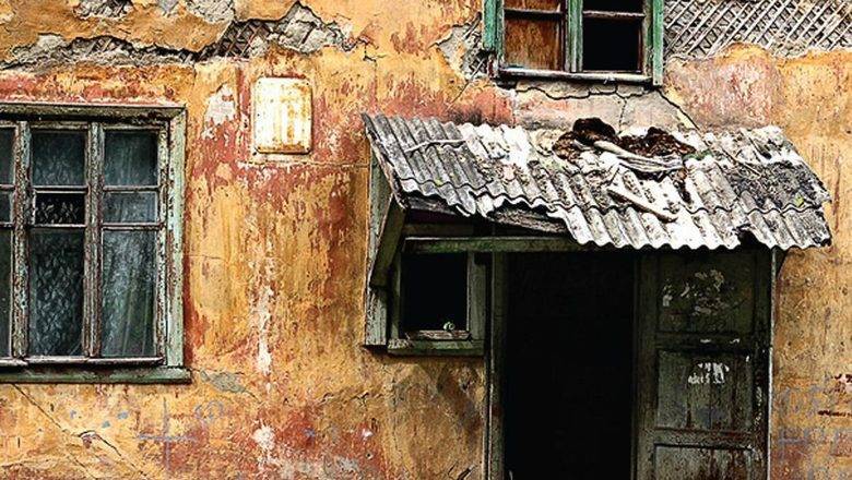 Аварийные дома Тюмени. Почему их расселяют, когда падают стены? - nashgorod.ru - Тюмень