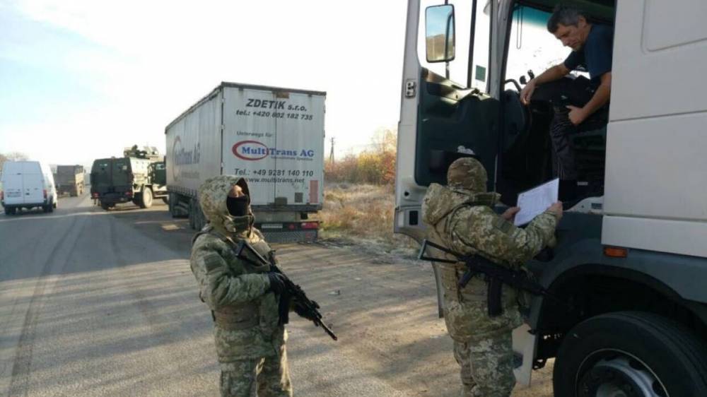 Протестующие водители заблокировали КПП на границе Украины с Венгрией - riafan.ru - Украина - Киев - Венгрия