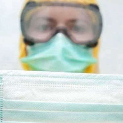 Ясутоси Нисимура - Эксперты одобрили план кабмина Японии продлить режим ЧС из-за коронавируса до 31 мая - radiomayak.ru - Япония