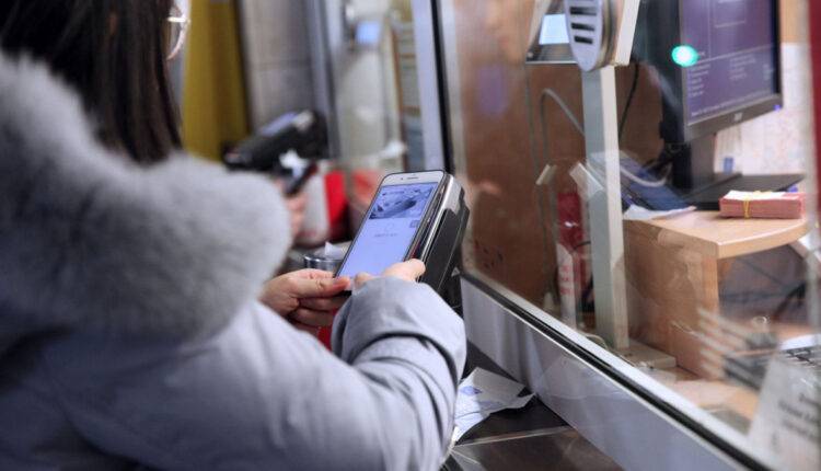 Банки увеличили выпуск цифровых карт во время самоизоляции - newtvnews.ru