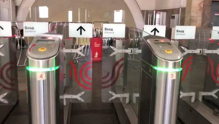 На 15 станциях московского метро появятся автоматы по продаже масок - vesti.ru