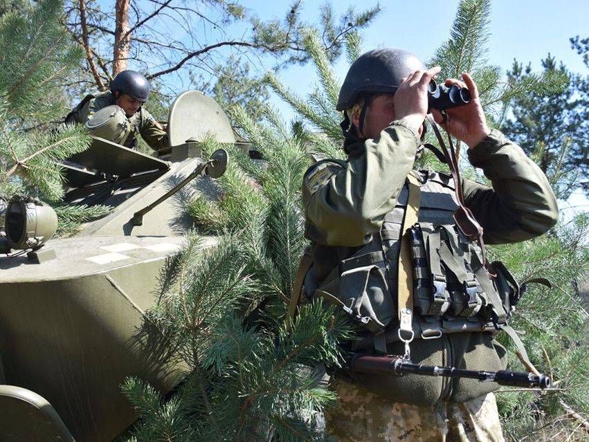 Сутки на Донбассе. 12 обстрелов боевиков, ранен украинский военный - gordonua.com
