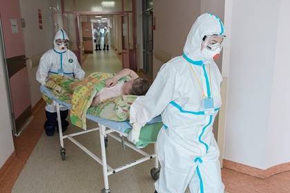 В России зафиксировали 10102 новых случая заражения коронавирусом - lenta.ru - Россия