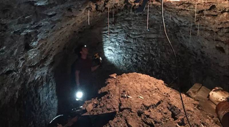 Мужчина на самоизоляции ремонтировал дом и нашел под ним секретную пещеру (фото) - usa.one - Англия