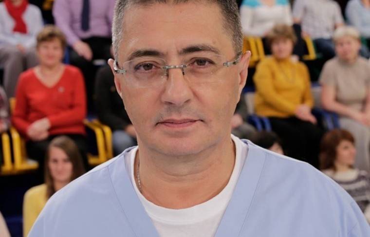 Мясников рассказал о риске заражения коронавирусом людей, больных раком - news.ru