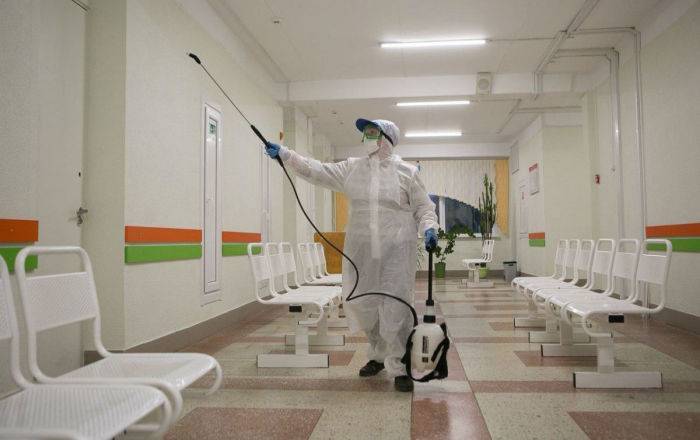 Мингорисполком рассказал, как часто дезинфицируют поликлиники и скорые - sputnik.by - Минск