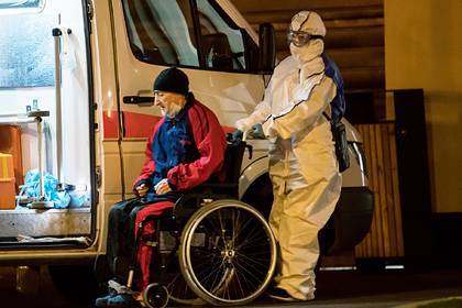 Россия вышла на пятое место в мире по числу зараженных коронавирусом - lenta.ru - Россия - Германия