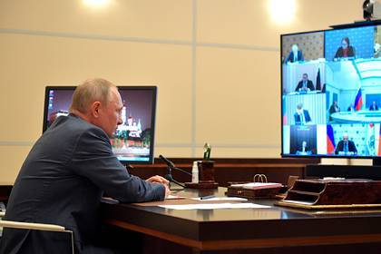 Владимир Путин - Путин допустил ужесточение режима ограничений из-за коронавируса - lenta.ru - Россия