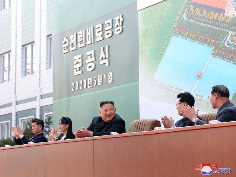 Ким Ченын - Отсутствие Ким Чен Ына на публике может быть связано с эпидемией коронавируса – разведка Южной Кореи - gordonua.com - Южная Корея - Кндр