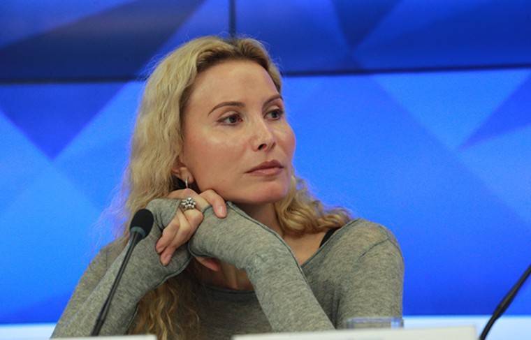 Трусова ушла от Тутберидзе лишь с третьей попытки - news.ru - Австрия