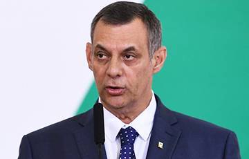 У пресс-секретаря президента Бразилии выявили коронавирус - charter97.org - Бразилия
