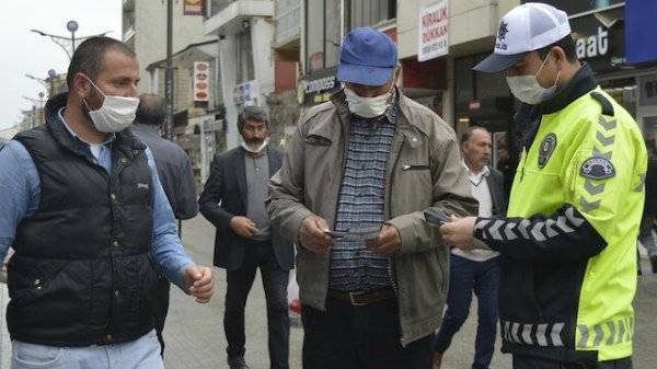 Турция смягчает комендантский час для лиц старше 65 лет и молодых граждан - eadaily.com - Турция