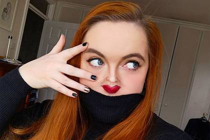 Оптическая иллюзия на лице стала новым трендом в соцсетях во время изоляции - lenta.ru