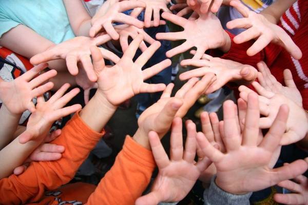 Многодетный уралец, которому отказали в "губернаторской выплате", решил сам помогать нуждающимся семьям - nakanune.ru