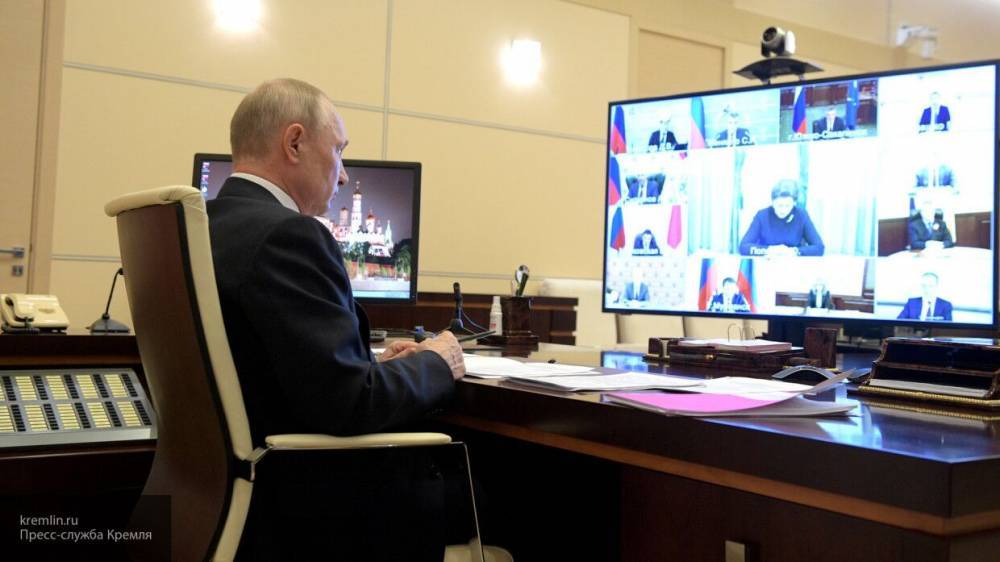 Владимир Путин - Путин призвал правительство переориентировать международные перевозки на внутренний рынок - nation-news.ru - Россия