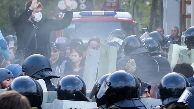 Уже 20 уголовных дел завели на митингующих против самоизоляции во Владикавказе - newizv.ru - Владикавказ