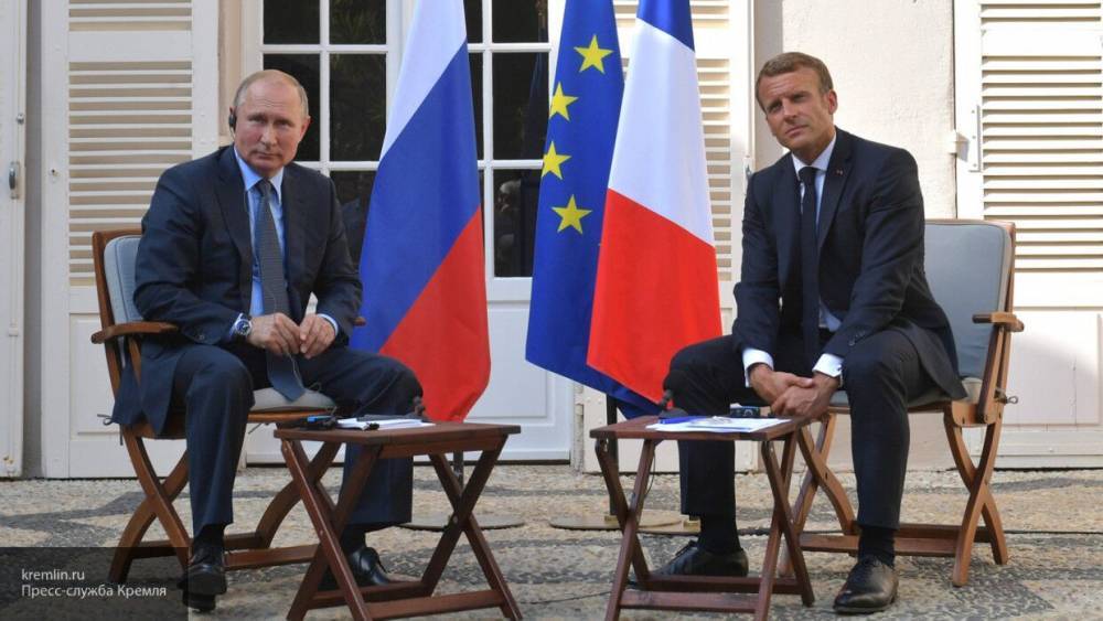 Владимир Путин - Эммануэль Макрон - Макрон провел телефонные переговоры с Путиным - politexpert.net - Россия - Франция
