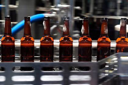 Российские пивовары попросили спасти их от коронавируса - lenta.ru - Россия